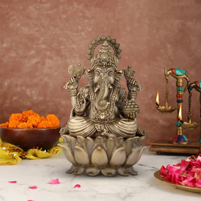 Ganesh Murti - 6 x 4 Inches | Brass Vinayaka Idol / Ganesh Sitting On Lotus for Pooja/ 680 Gms Approx