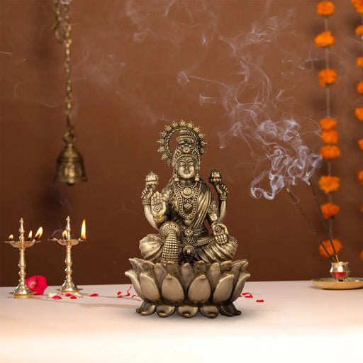 Laxmi Statue - 6 x 4 Inches | Lakshmi Statue Sitting On Lotus/ Brass Idol for Pooja/ 565 Gms Approx - Brass Murties
