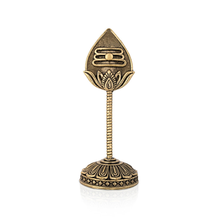 Murugar Vel with Base - 4 x 1.25 Inches | Antique Brass Statue / Murugar Vel / murugan vel idol/ Pooja room decor - Deity Accessories