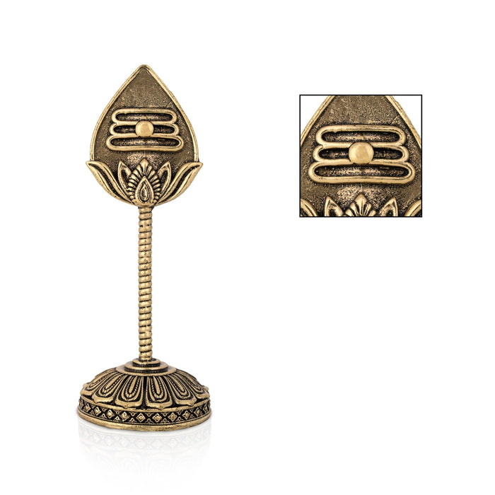 Murugar Vel with Base - 4 x 1.25 Inches | Antique Brass Statue / Murugar Vel / murugan vel idol/ Pooja room decor - Deity Accessories