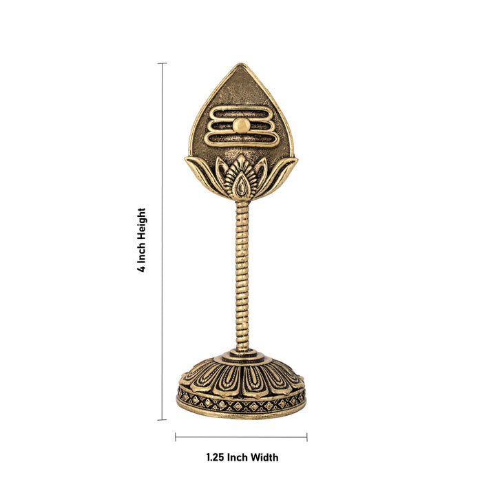 Murugar Vel with Base - 4 x 1.25 Inches | Antique Brass Statue / Murugar Vel / murugan vel idol/ Pooja room decor - Deity Accessories