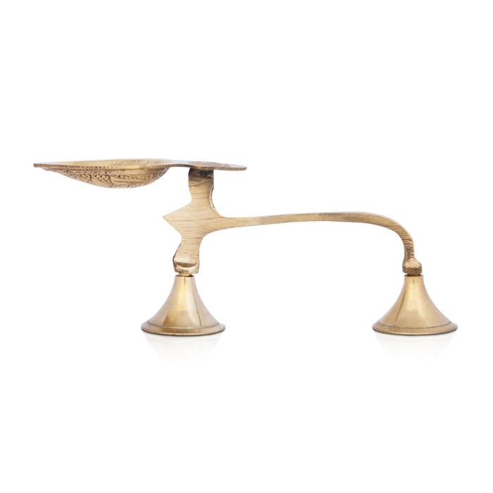 Brass Aarti - 5 x 5.5 Inches | One Mukh Spoon Karpoora Burner/ Pooja Aarti/ Aarti Diya for Home/ 60 Gms Approx - Kapur Aarti