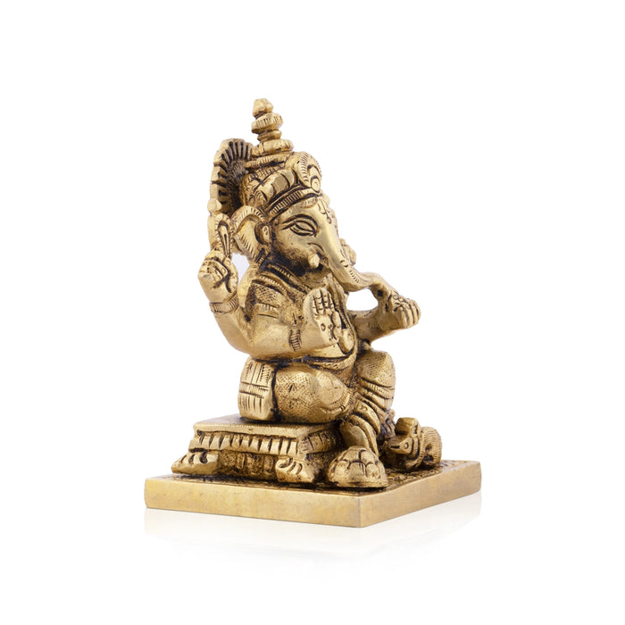 Vinayagar Sitting On Square Base Murti - 3.5 x 2.75 Inches | Brass Statue / Ganesha Idol For Home & Pooja - Brass Murties