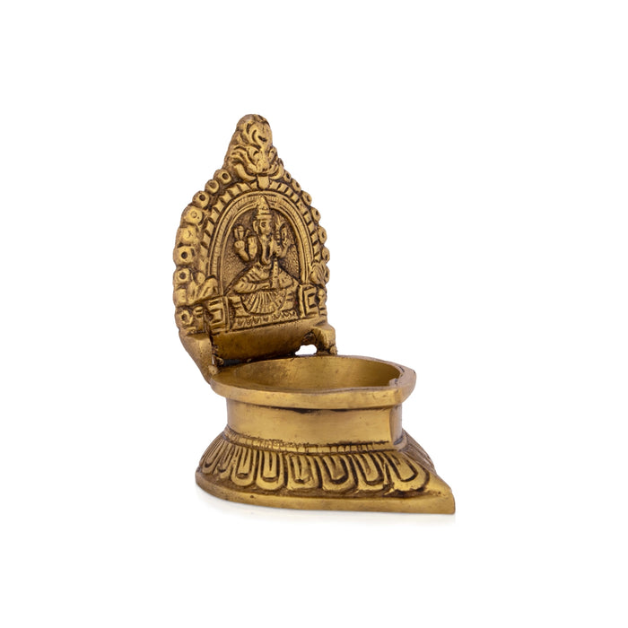 Kamakshi Deepam - 4 x 3.5 Inches | Kamatchi Vilakku/ Brass Lamp for Pooja/ 440 Gms Approx
