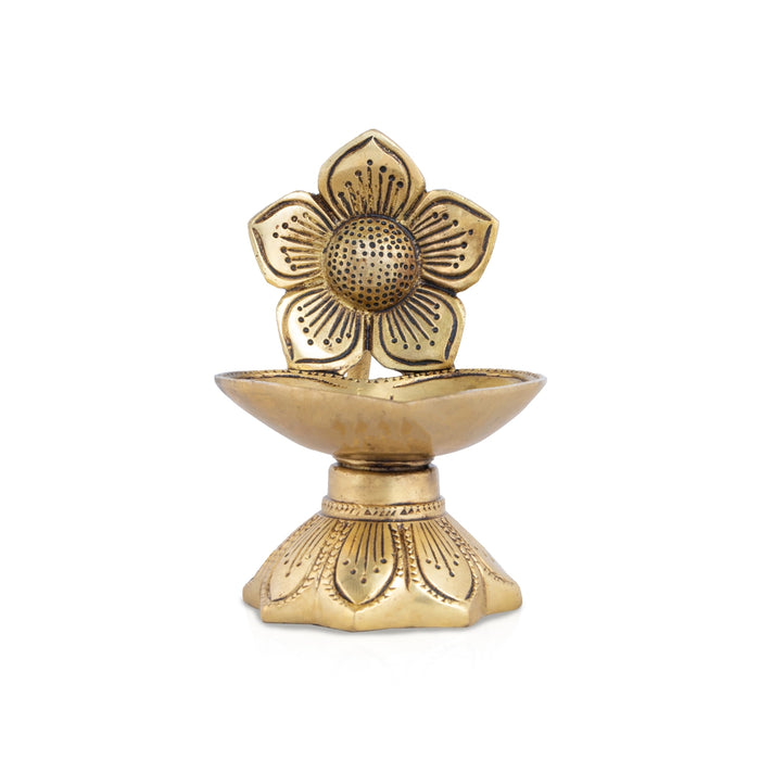 Flower Design Deepam - 5 x 7 Inches | Antique Brass Vilakku/ Decorative Lamp for Pooja/ 715 Gms Approx - Decorative Lamp