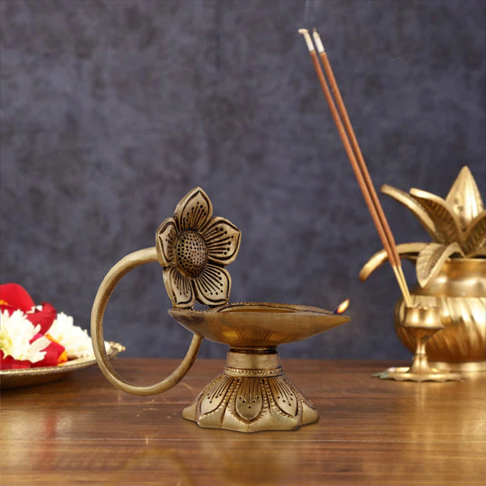 Flower Design Deepam - 5 x 7 Inches | Antique Brass Vilakku/ Decorative Lamp for Pooja/ 715 Gms Approx - Decorative Lamp