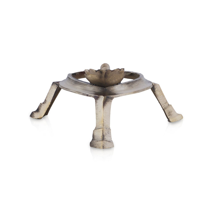 Brass Shankh Stand - 9 x 5 Inches | Shankh Rakhne Ka Stand/ Shankh Holder for Pooja/ 240 Gms Approx - Pooja Shankh