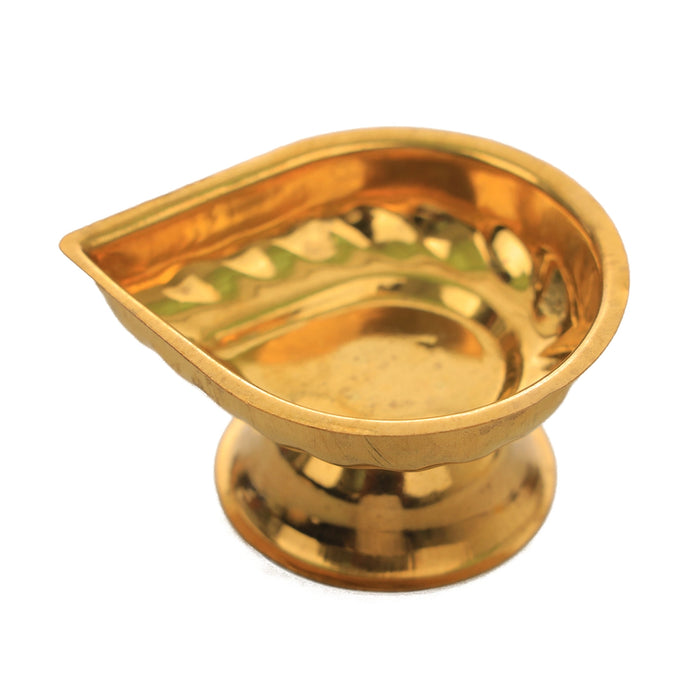 One Mukh Deep With Base - 1.5 x 2.5 Inches | Brass Lamp/ Brass Vilakku/ Brass Diya for Pooja/ 25 Gms Approx - Karthik Deep