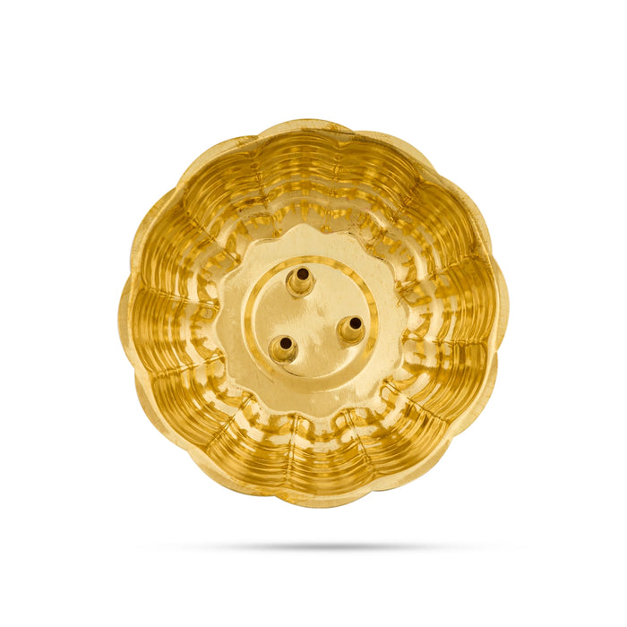 Agarbathi Stand With Plate - 1 x 3.25 Inches | Brass Incense Stick Holder/ Agarbathi Holder for Pooja/ 30 Gms - Agarbathi Stand