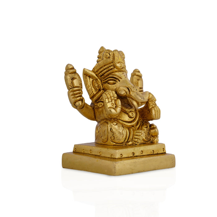 Ganesha Sitting on Square Base Murti - 2.75 x 2.5 Inches | Brass Idol/ Vinayakar Statue For Pooja space