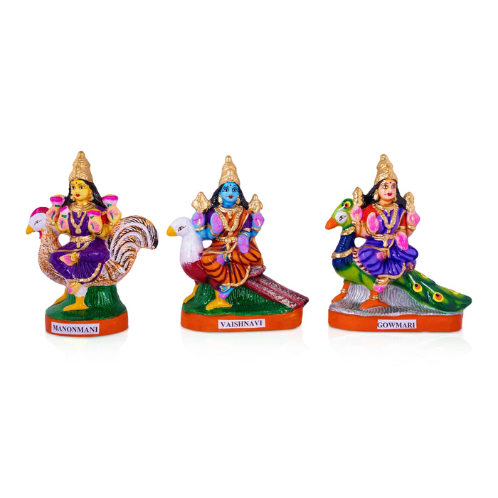 Navanayagi Clay Golu Bommai Set - 8 x 6 Inches | Giri Golu Doll/ Navaratri Golu Bomma/ Gombe/ Bommai