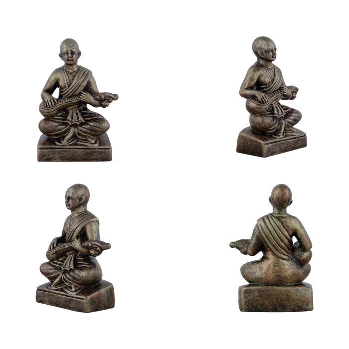 Sangeetha Mummoorthigal Clay Golu Bommai Set - 6 x 4 Inches | Giri Golu Doll/ Navaratri Golu Bomma/Gombe/Bommai - Clay Kolu Bommai