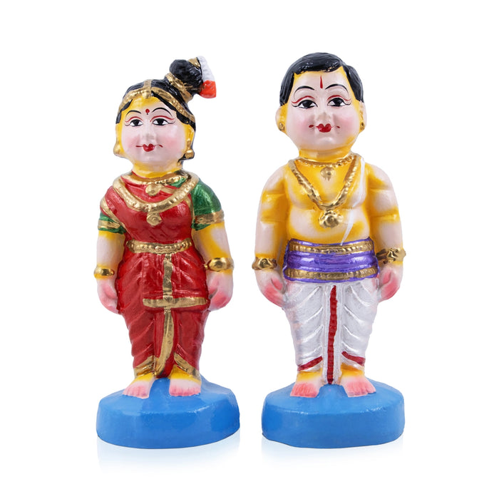 Young Couple Clay Golu Bommai Pair - 8 x 3.5 Inches | Giri Golu Doll/ Navaratri Golu Bomma/Gombe/Bommai - Clay Kolu Bommai