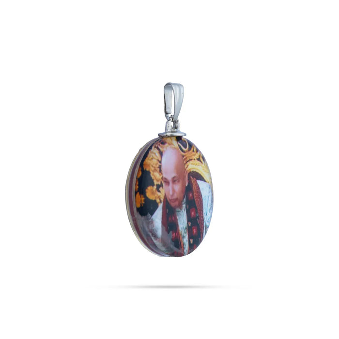 Delhi Guruji Pendant – 1 Inch | Spiritual Photo Dollar / Devotional Locket For Daily Wear - Mala & Pendant