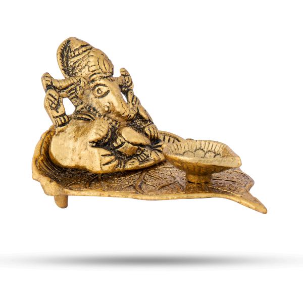 Leaf Ganesh Murti Deep - 3 x 3.5 Inches | Ganapati Vilakku/ Aluminium Statue/ Vinayagar Lamp for Pooja